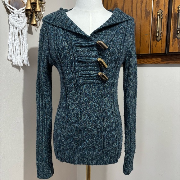 Old Navy Sweaters - Old Navy Vintage Knit Crochet Sweater Size Small Button Embellishment Green Blue